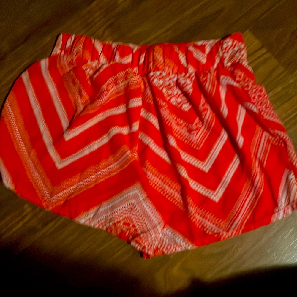 Brand:BODY CENTRAL. Size:S. Color:Bright orange and white stripes